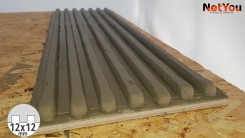 Tool for even and quick application of glue on ceramic tiles