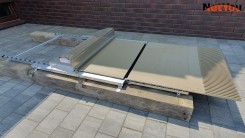 Kit pour une application rapide et uniforme de colle sur carreaux de céramique, largeur maximale 80 cm