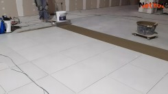 NetYou III - device for fast and equal application of adhesive on the floor