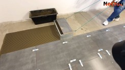 NetYou VIII – ein Gerät zum schnellen und gleichmäßigen Auftragen von Kleber auf den Boden