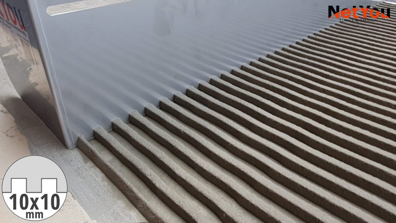 Truelle Crantée En V Faithfull - Lame Acier Carbone 278x115 Mm - Encoche 3 Mm - Pour Mastic Et Adhésif - Poignée Confortable