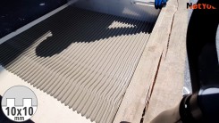 NetYou III - urządzenie do szybkiego i równego nakładania kleju na posadzkę