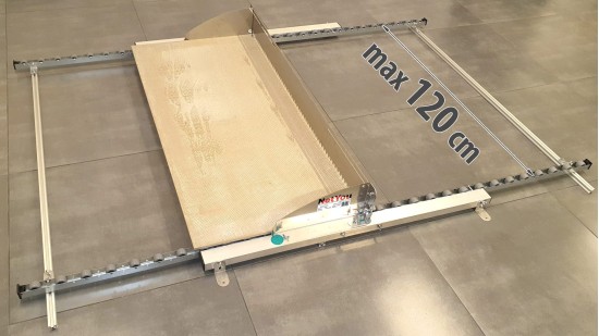 Набор для быстрого и равномерного нанесения клея на керамическую плитку, максимальная ширина 120 см.